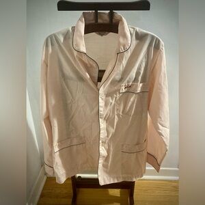 Rare Vintage 60s Van Heusen Men’s Nightshirt  - Salmon with Grey Piping